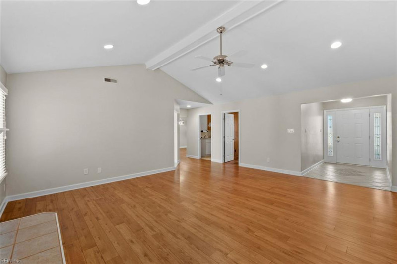 Photo 7 of 38 residential for sale in Virginia Beach virginia