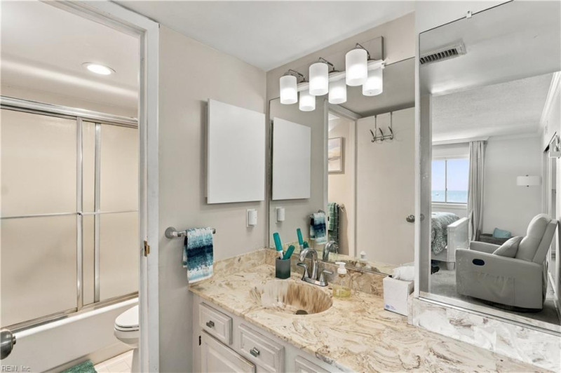Photo 19 of 33 residential for sale in Virginia Beach virginia
