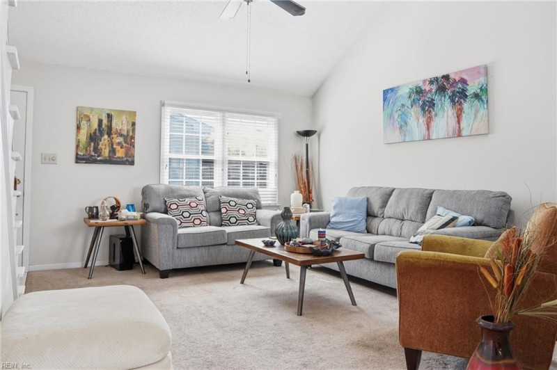 Photo 5 of 31 residential for sale in Virginia Beach virginia