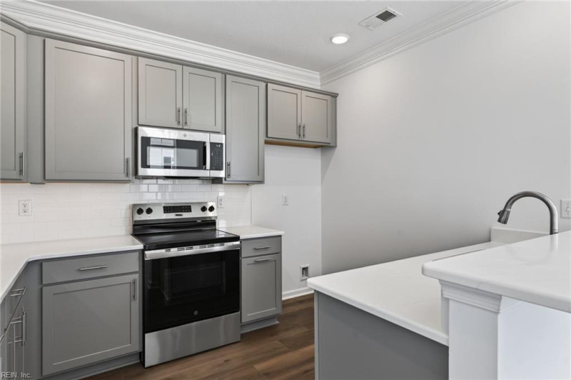 Photo 7 of 18 residential for sale in Chesapeake virginia Photo 7 of 18 residential for sale in Chesapeake virginia