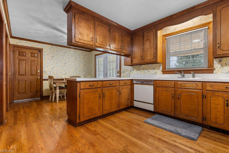 Photo 11 of 45 residential for sale in Franklin virginia