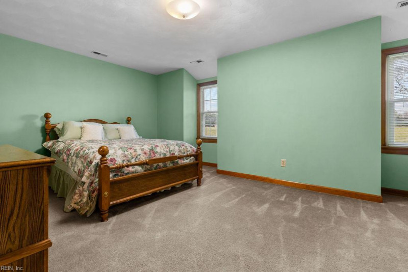 Photo 26 of 45 residential for sale in Franklin virginia
