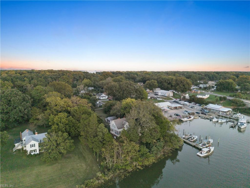 Photo 19 of 22 residential for sale in Isle of Wight County virginia Photo 19 of 22 residential for sale in Isle of Wight County virginia
