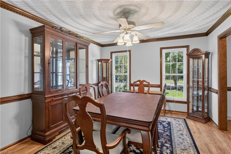 Photo 10 of 36 residential for sale in Chesapeake virginia