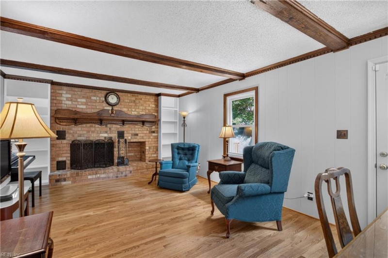 Photo 15 of 36 residential for sale in Chesapeake virginia