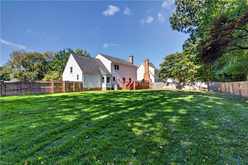 Photo 2 of 36 residential for sale in Chesapeake virginia