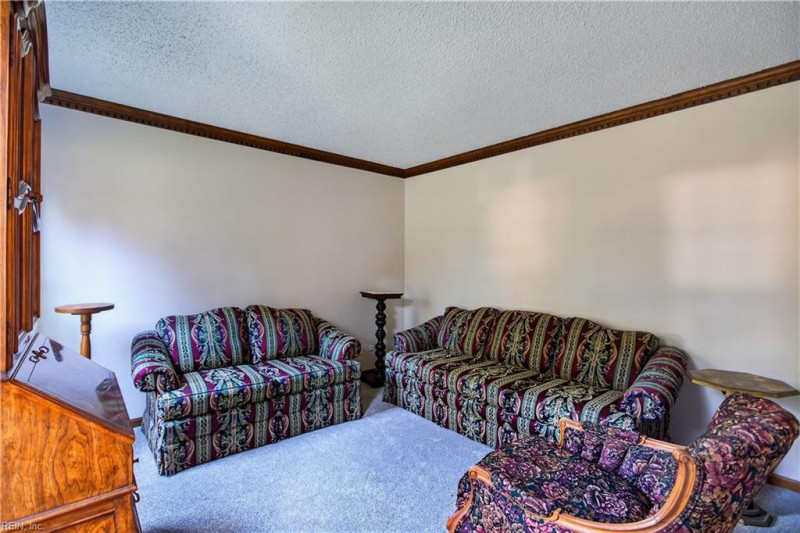 Photo 20 of 36 residential for sale in Chesapeake virginia