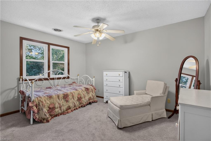 Photo 29 of 36 residential for sale in Chesapeake virginia