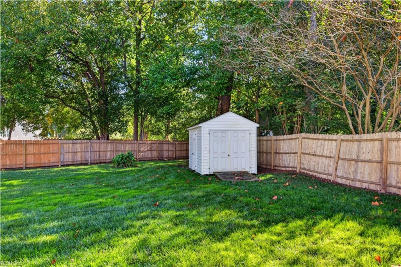 Photo 33 of 36 residential for sale in Chesapeake virginia