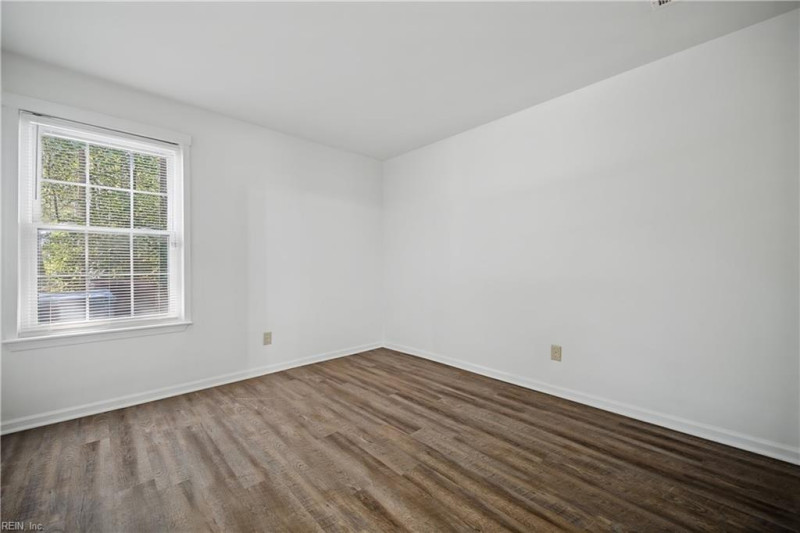 Photo 14 of 18 residential for sale in Chesapeake virginia Photo 14 of 18 residential for sale in Chesapeake virginia