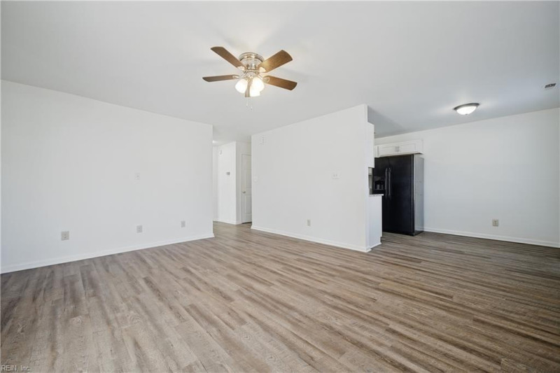 Photo 4 of 18 residential for sale in Chesapeake virginia Photo 4 of 18 residential for sale in Chesapeake virginia