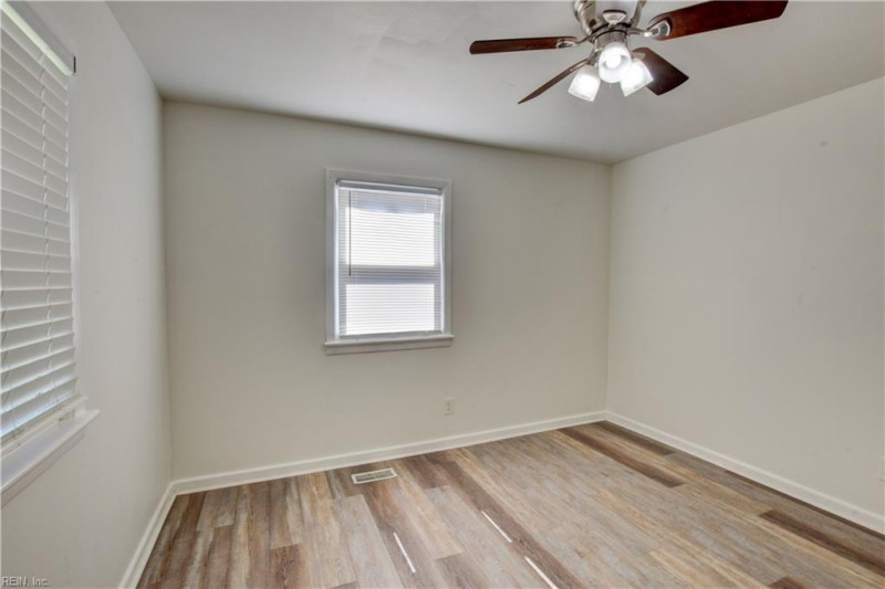 Photo 6 of 16 residential for sale in Chesapeake virginia Photo 6 of 16 residential for sale in Chesapeake virginia