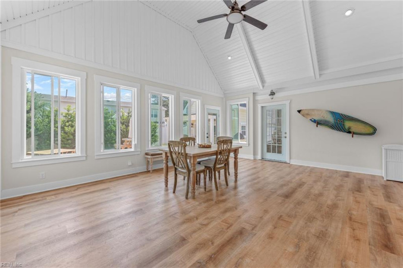 Photo 13 of 44 residential for sale in Virginia Beach virginia