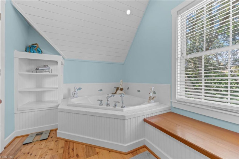 Photo 23 of 44 residential for sale in Virginia Beach virginia