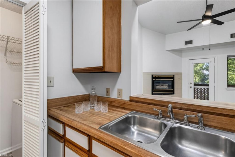 Photo 11 of 49 residential for sale in Newport News virginia