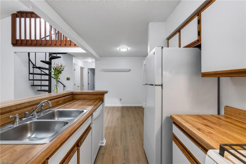 Photo 13 of 49 residential for sale in Newport News virginia