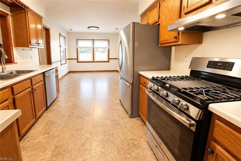 Photo 6 of 21 residential for sale in Chesapeake virginia Photo 6 of 21 residential for sale in Chesapeake virginia