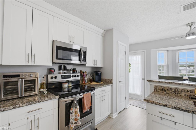 Photo 12 of 27 residential for sale in Portsmouth virginia