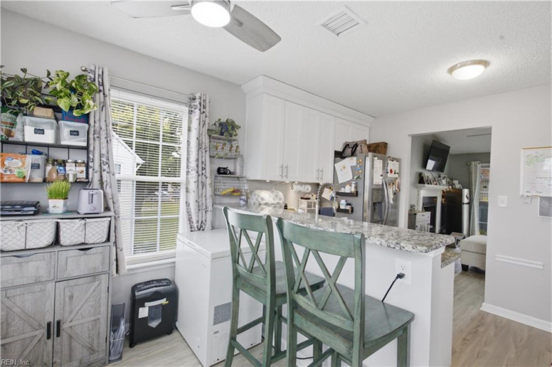 Photo 14 of 27 residential for sale in Portsmouth virginia