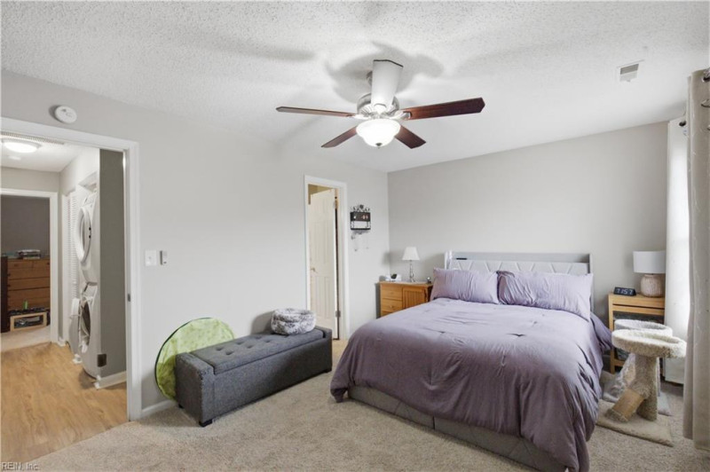 Photo 19 of 27 residential for sale in Portsmouth virginia