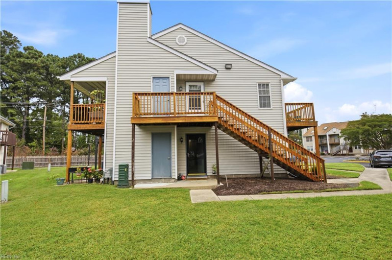 Photo 2 of 27 residential for sale in Portsmouth virginia