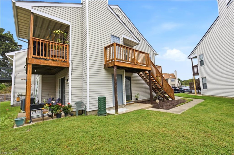 Photo 3 of 27 residential for sale in Portsmouth virginia