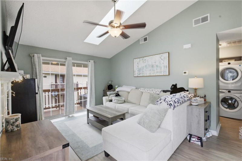 Photo 7 of 27 residential for sale in Portsmouth virginia