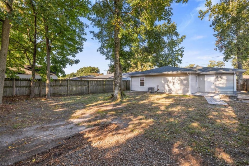 Photo 28 of 31 residential for sale in Chesapeake virginia