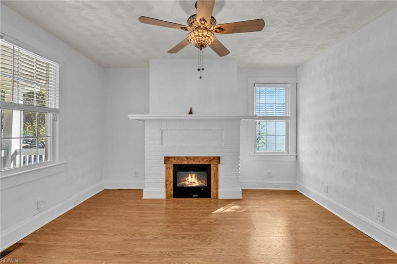 Photo 3 of 37 residential for sale in Norfolk virginia Photo 3 of 37 residential for sale in Norfolk virginia
