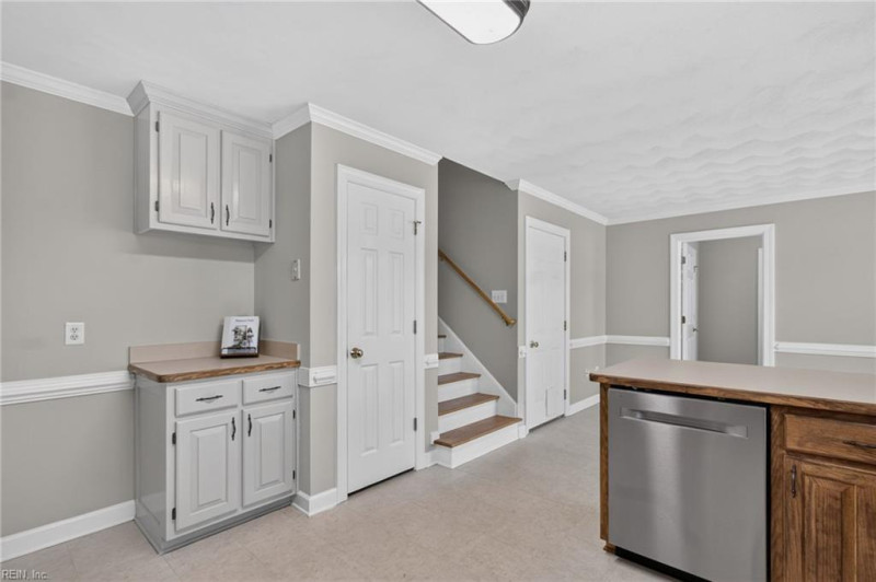 Photo 5 of 39 residential for sale in Chesapeake virginia Photo 5 of 39 residential for sale in Chesapeake virginia