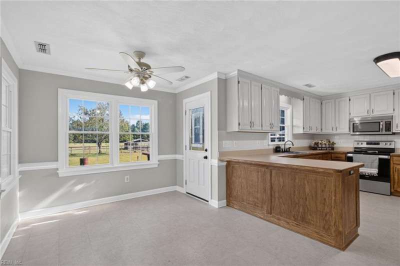 Photo 7 of 39 residential for sale in Chesapeake virginia Photo 7 of 39 residential for sale in Chesapeake virginia