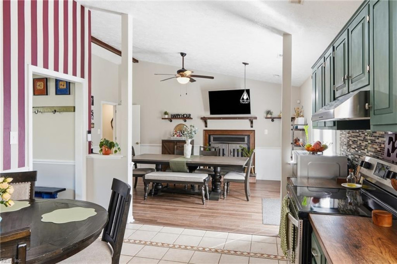 Photo 12 of 32 residential for sale in Newport News virginia