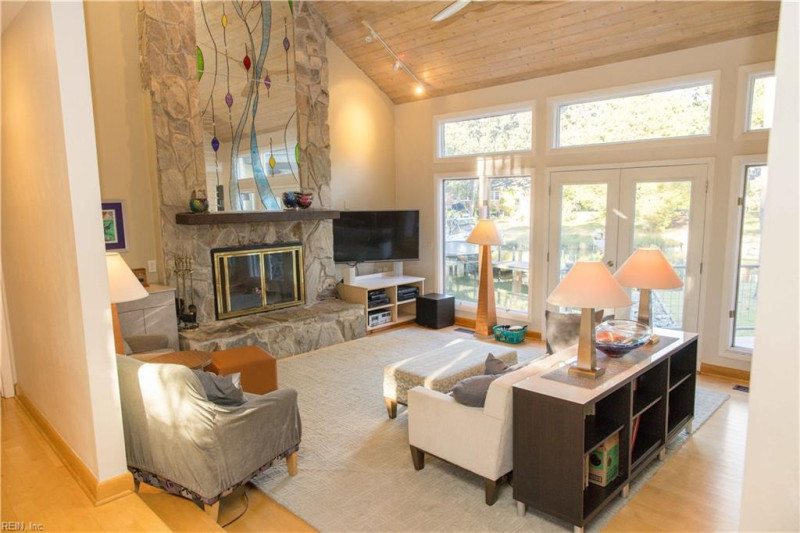 Photo 5 of 50 residential for sale in Virginia Beach virginia