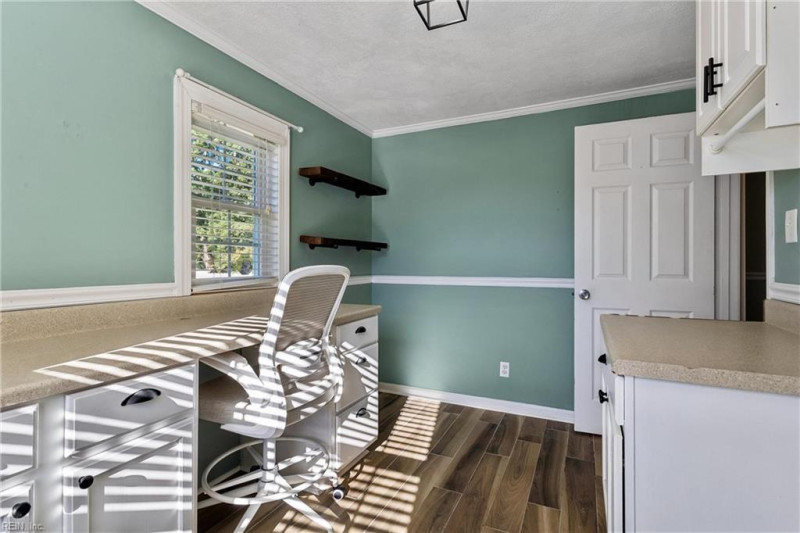 Photo 14 of 49 residential for sale in Gloucester County virginia