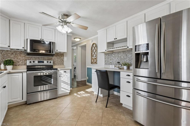 Photo 19 of 49 residential for sale in Gloucester County virginia