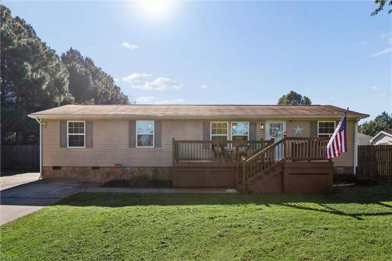 Photo 2 of 49 residential for sale in Gloucester County virginia