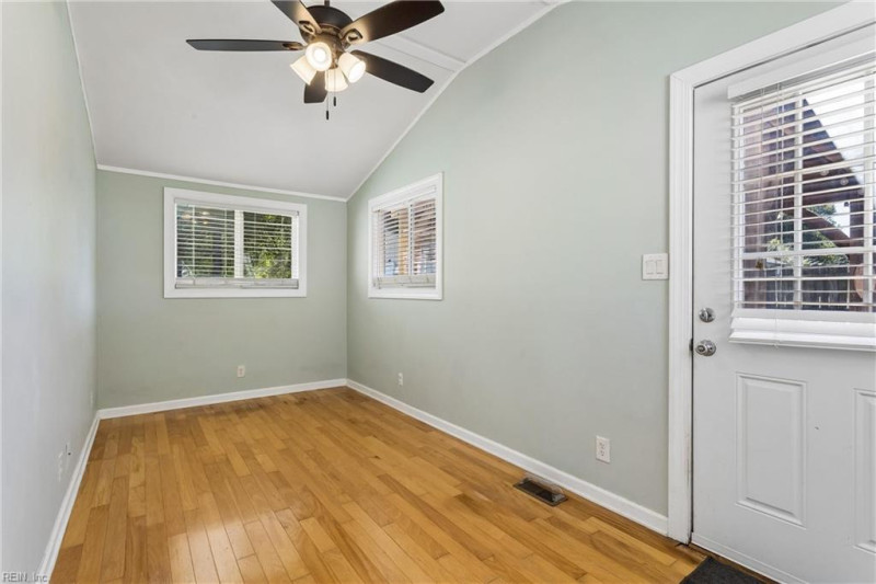 Photo 26 of 49 residential for sale in Gloucester County virginia