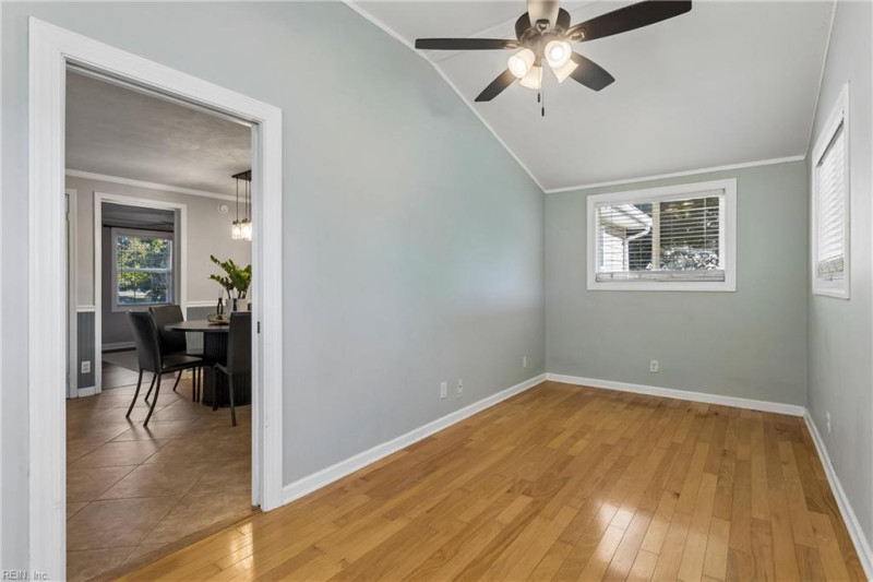 Photo 27 of 49 residential for sale in Gloucester County virginia