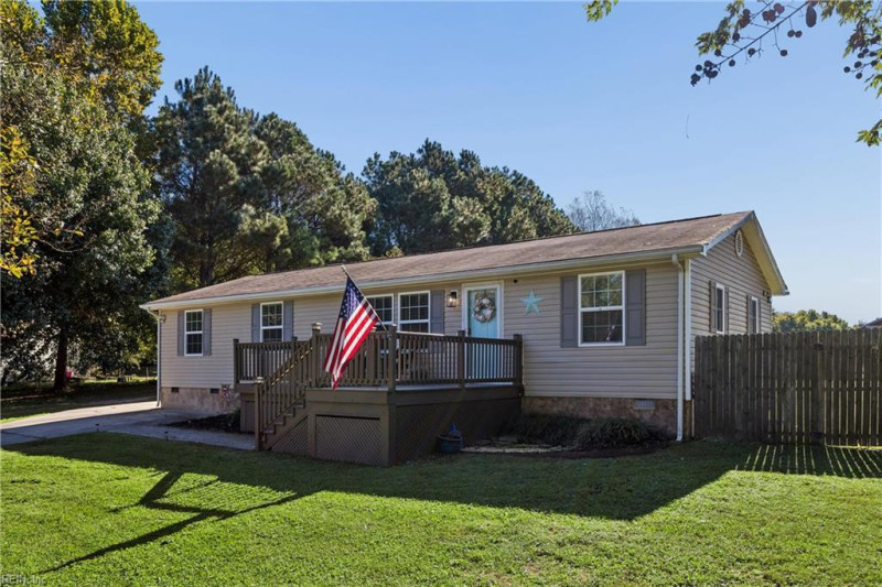 Photo 3 of 49 residential for sale in Gloucester County virginia
