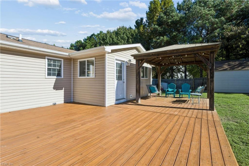 Photo 36 of 49 residential for sale in Gloucester County virginia