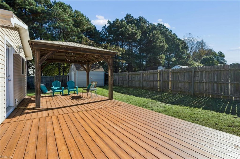 Photo 37 of 49 residential for sale in Gloucester County virginia