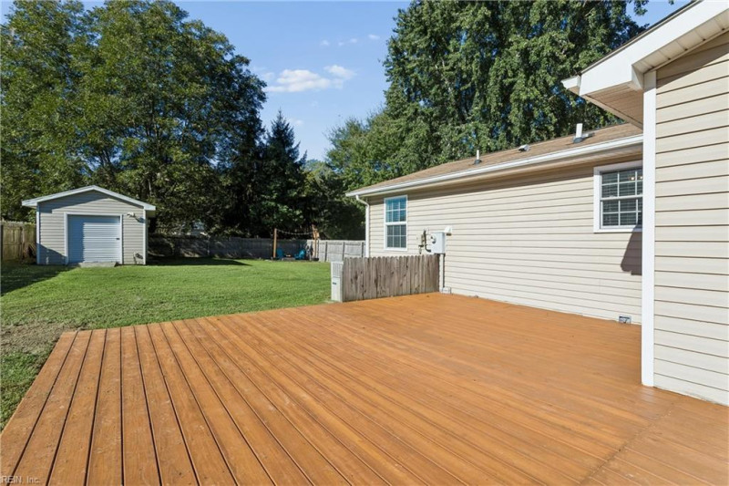 Photo 38 of 49 residential for sale in Gloucester County virginia