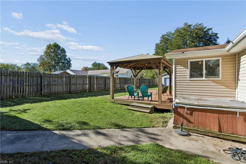 Photo 40 of 49 residential for sale in Gloucester County virginia