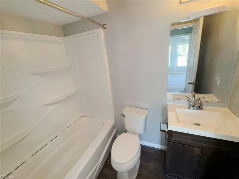 Photo 16 of 23 residential for sale in Chesapeake virginia
