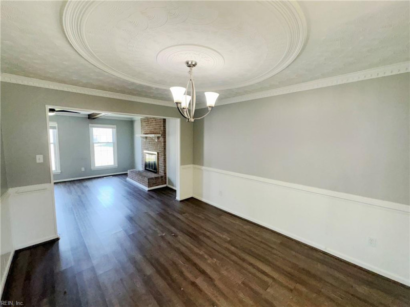 Photo 8 of 23 residential for sale in Chesapeake virginia