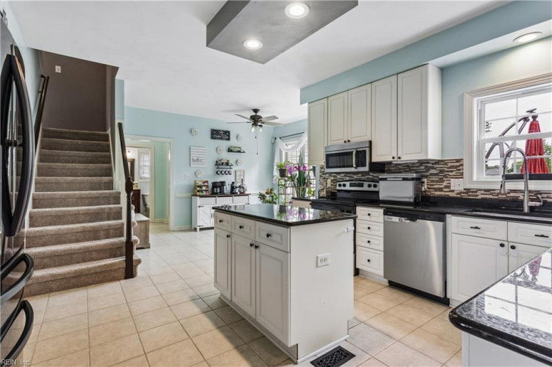 Photo 18 of 48 residential for sale in Chesapeake virginia Photo 18 of 48 residential for sale in Chesapeake virginia