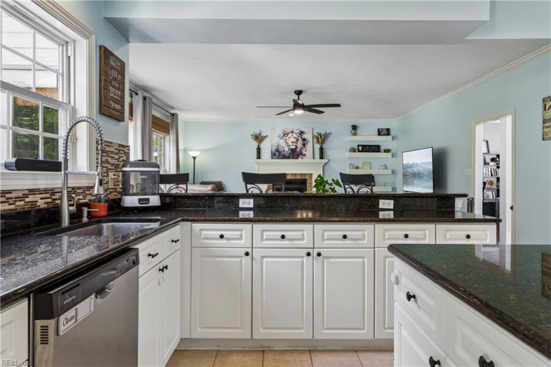 Photo 6 of 48 residential for sale in Chesapeake virginia Photo 6 of 48 residential for sale in Chesapeake virginia