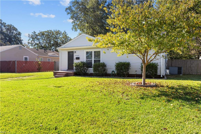 Photo 3 of 25 residential for sale in Norfolk virginia Photo 3 of 25 residential for sale in Norfolk virginia