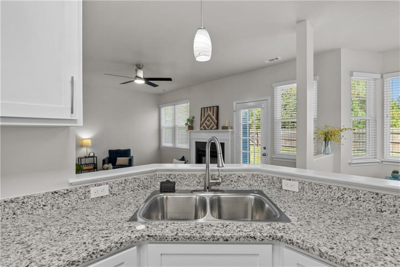 Photo 10 of 50 residential for sale in Chesapeake virginia