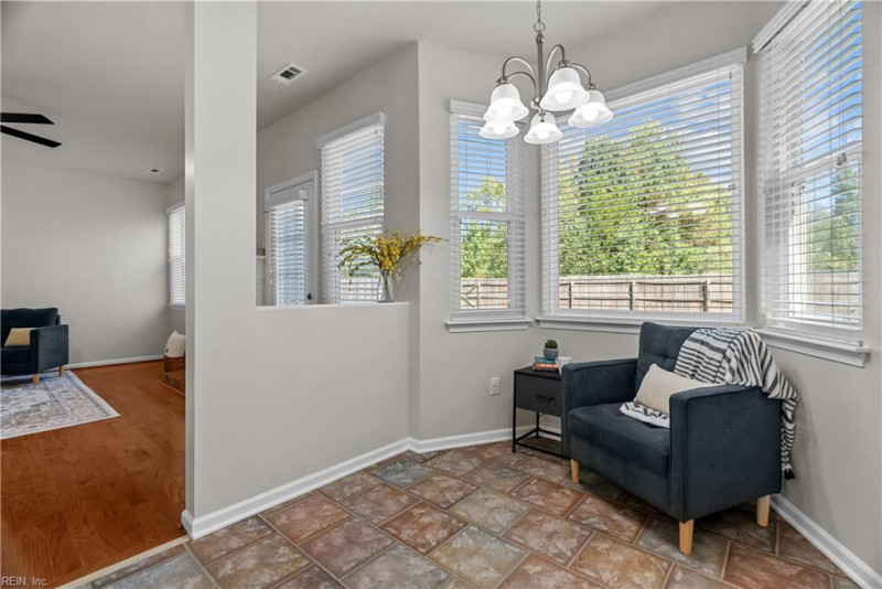Photo 16 of 50 residential for sale in Chesapeake virginia